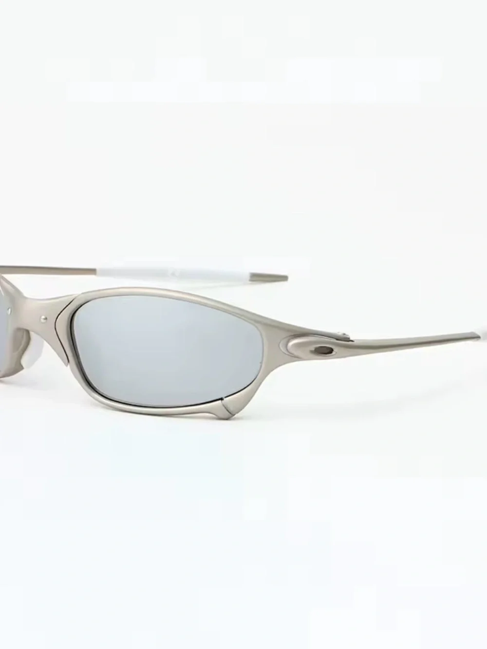 Silver Frame Blue Mirror Lens Sports Sunglasses